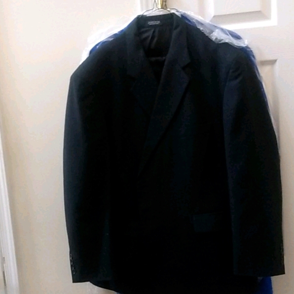 2 piece Single Brested Suit - Picture 1 of 3